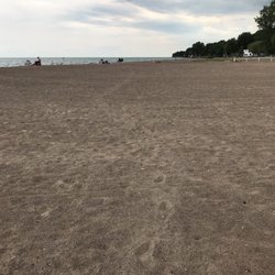 Cedar Beach - Lots of room.
