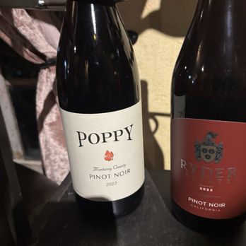 Lincoln Street - Wine - Wine Bars Near Me - Fredericksburg, Texas