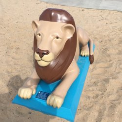 Lions Park Beach - Leo the Lion at Lions Park Beach. Kids are welcome to climb Leo and pose for pictures.