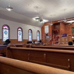 Mt Olive Baptist Church - Beautiful Stainglass windows