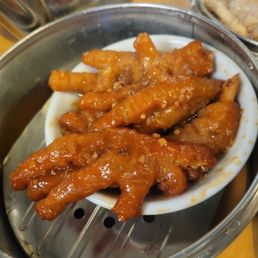 Steamed Chicken Feet