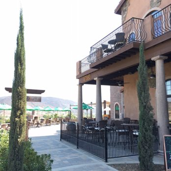 Robert Renzoni Vineyards - Restaurant view - patio. - Wineries Near Me - Temecula, California Robert Renzoni Vineyards - Restaurant view - patio. - Wineries Near Me - Temecula, California