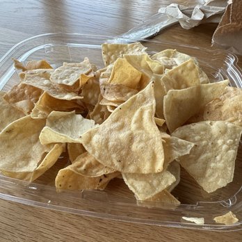 QDOBA Mexican Eats - Nice fresh, warm chips - Fast Food Near Me - Pembroke Pines, Florida