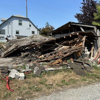 Humpty Dumpty Junk - A mess to clean up - Junk Removal & Hauling Near Me