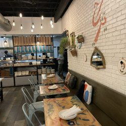 Maro's - Interior