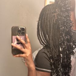 Celias Beauty Glow - Parting are neat
