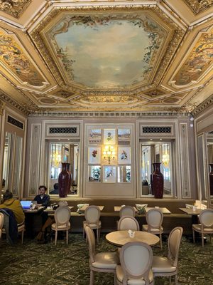 Café de la Paix by null