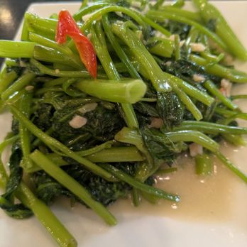 Sandy's Cafe - Un choy - Cantonese Near Me - Honolulu, Hawaii