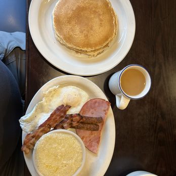 Colonial Pancake House - Two Bacon, Two Sausage, VA Ham, Pancakes, and Coffee. - Breakfast & Brunch Near Me - Williamsburg, Virginia Colonial Pancake House - Two Bacon, Two Sausage, VA Ham, Pancakes, and Coffee. - Breakfast & Brunch Near Me - Williamsburg, Virginia