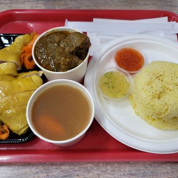 YL's Curry Bowl - Hainanese chicken and beef curry combo - Malaysian Near Me - Surrey, British Columbia YL's Curry Bowl - Hainanese chicken and beef curry combo - Malaysian Near Me - Surrey, British Columbia