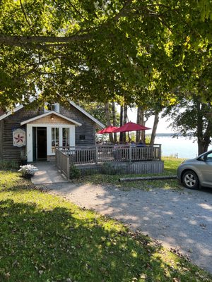 Niger Reef Tea House (licensed restaurant) by null