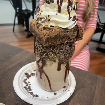 The Yard Milkshake Bar - Peanut Butter brownie milkshake - Ice Cream & Frozen Yogurt Near Me - St. Petersburg, Florida The Yard Milkshake Bar - Peanut Butter brownie milkshake - Ice Cream & Frozen Yogurt Near Me - St. Petersburg, Florida