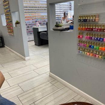 Midtown Nail Lounge - Nail Salons Near Me - Phoenix, Arizona