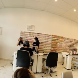 Miracle Nails and Spa - So happy I found this new, clean, nail spot! Everyone is so nice here and it's super sanitary!