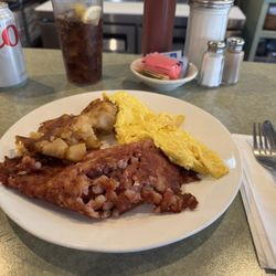 City Island Diner - Corned Beef Hash & Eggs