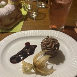 Pfalzhotel Asselheim - Auch das Dessert ist lecker