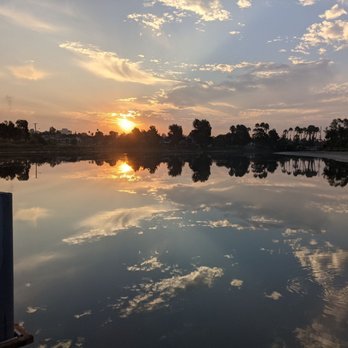 Colorado Lagoon - Sunrise - Swimming Pools Near Me - Long Beach, California
