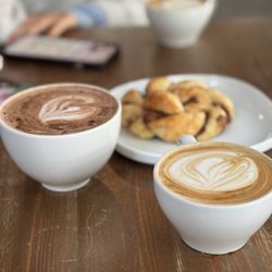 Racoon Coffee and More - Mocca and Cap