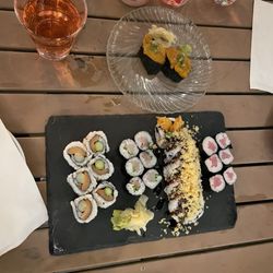Kusshi - Seared Yellowtail Roll, Shrimp Tempura Maki, Tuna Maki, Smoked Salmon and Asparagus Maki,  Sea Urchin Sashimi