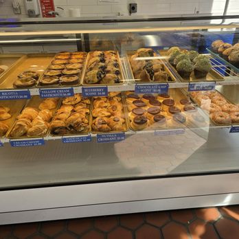 Mike's Pastry - Bakeries Near Me - Boston, Massachusetts Mike's Pastry - Bakeries Near Me - Boston, Massachusetts