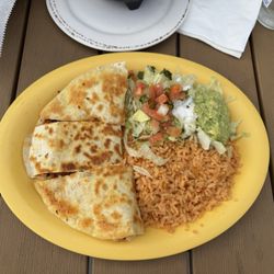 Puerta De Oro Taqueria & Cantina - Pollo Quesadilla
