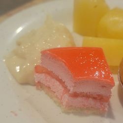 Great Wall Buffet - The star of the show... previously frozen desserts!