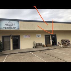Tri-County Feed & Supply - This is the front door, not the door under their sign.