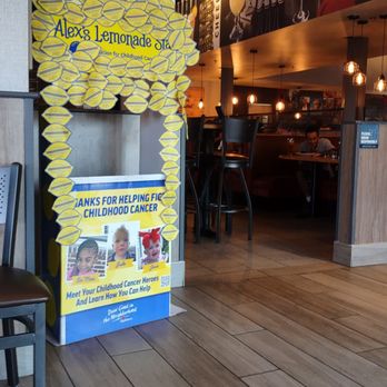 Applebee's Grill + Bar - American Near Me - Hemet, California