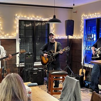 The Two Cent Pub - a band playing in a pub - Pizza Near Me - Winslow, Maine The Two Cent Pub - a band playing in a pub - Pizza Near Me - Winslow, Maine