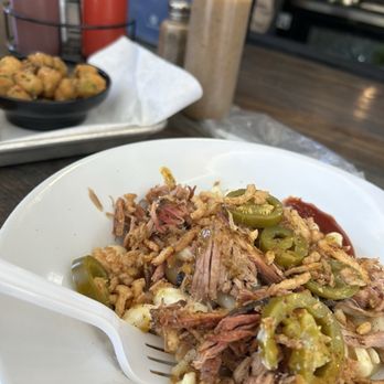 Chimney Rock Smokehouse - Bbq Mac bowl fried okra - Barbeque Near Me - Chimney Rock, North Carolina Chimney Rock Smokehouse - Bbq Mac bowl fried okra - Barbeque Near Me - Chimney Rock, North Carolina
