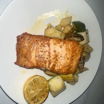 Dakota’s On The Cove - Seared salmon with citrus glaze - Cocktail Bars Near Me - Bronx, New York