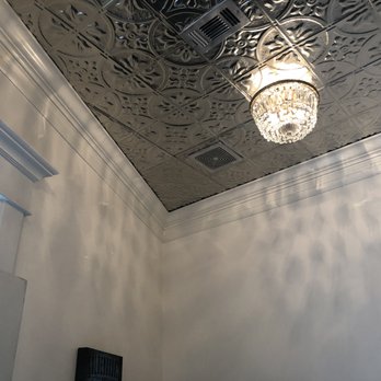 Central City Remodeling - Ceiling, crown molding and trim work in the heights. - Painters Near Me - Houston, Texas Central City Remodeling - Ceiling, crown molding and trim work in the heights. - Painters Near Me - Houston, Texas