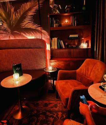 Green Lady Cocktail Room by null