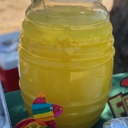 Tacos Los Duarte - Agua fresca de pina