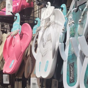 Fashion Fix - Sandals - Women's Clothing Near Me - Palm Springs, California Fashion Fix - Sandals - Women's Clothing Near Me - Palm Springs, California