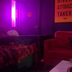 Nola Art Bar