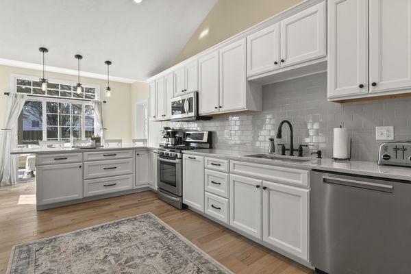 DreamMaker Bath & Kitchen