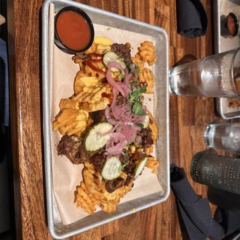 Craft by Smoke & Fire - Pasadena - Mountain high loaded fries - Barbeque Near Me - Pasadena, California Craft by Smoke & Fire - Pasadena - Mountain high loaded fries - Barbeque Near Me - Pasadena, California