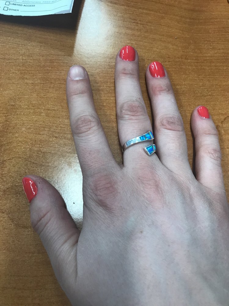 STUDIO NAILS Updated October 2024 17 Reviews 4283 Lake Michigan