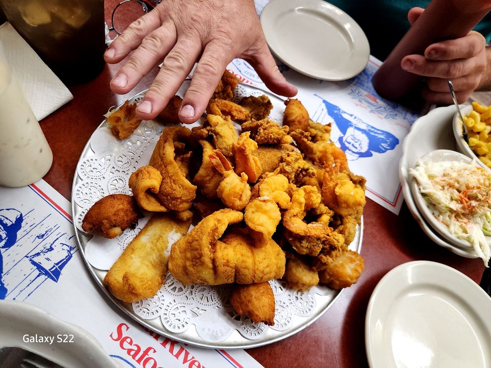 Cedar River Seafood Image