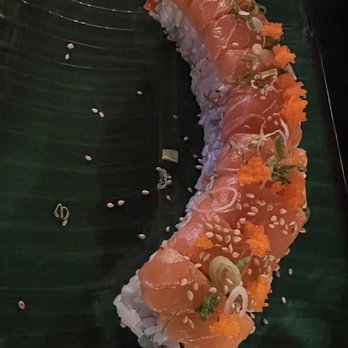 Thai Thai - Avocado salmon roll with forgotten avocado - Thai Near Me - Santee, California
