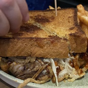 Steele & Hops - Barbecue Brisket Burger - American Near Me - St Anthony, Minnesota
