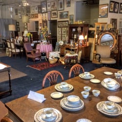 Plaza Antiques and Carpets