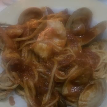4 Seasons Mediterranean Cuisine - Blurry lobster tail clams shrimp muscles linguine - Mediterranean Near Me - Danbury, Connecticut 4 Seasons Mediterranean Cuisine - Blurry lobster tail clams shrimp muscles linguine - Mediterranean Near Me - Danbury, Connecticut