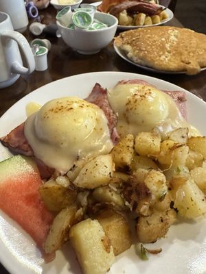 Knight Street Cafe by null