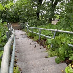 Baker Park Reserve Campground & Beach - Stairway to a cove.