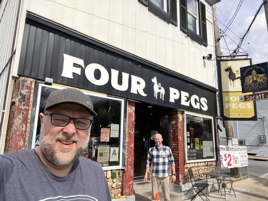 Four Pegs by null