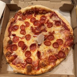 Pepperoni pizza