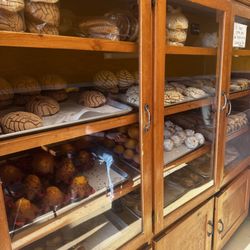La Canasta Bakery & Restaurant