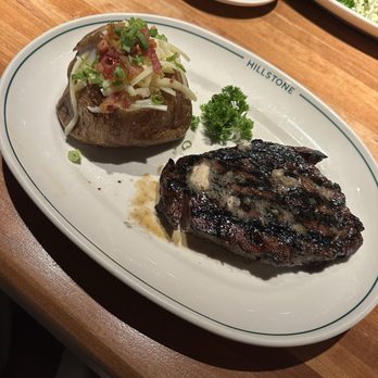Houston's Restaurant - The Hawaiian - American Near Me - New Orleans, Louisiana